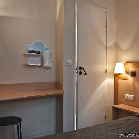 Hotel Du Chemin 3*
