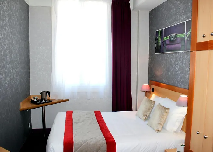 Hotel Du Chemin Paryż