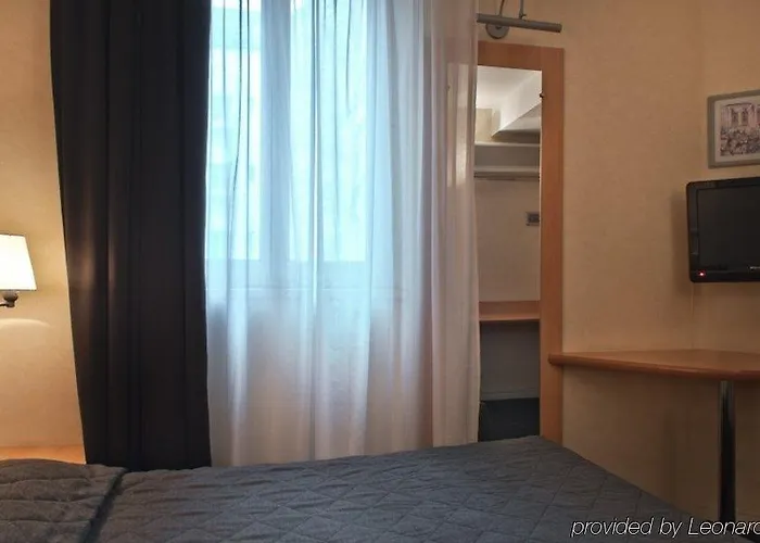 Hotel Du Chemin Parigi